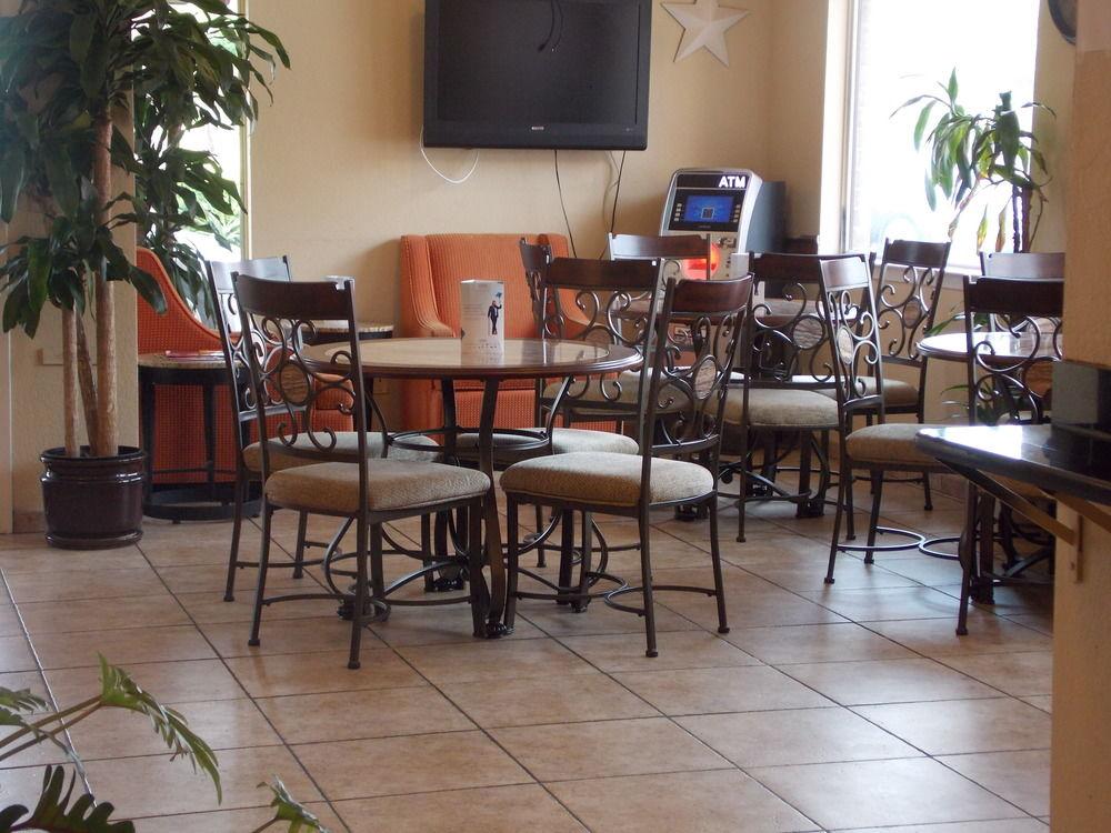 Econo Lodge Inn & Suites Downtown San Antonio Exterior photo